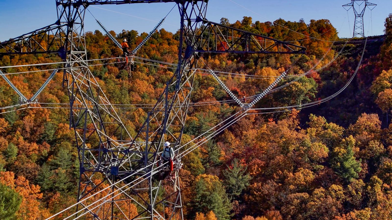 L.E. Myers crews rebuild a 500kV transmission line in Virginia